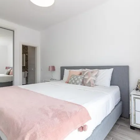 Dom wakacyjny Casa Ferrolho Walk To And Centre Carvoeiro (Lagoa)