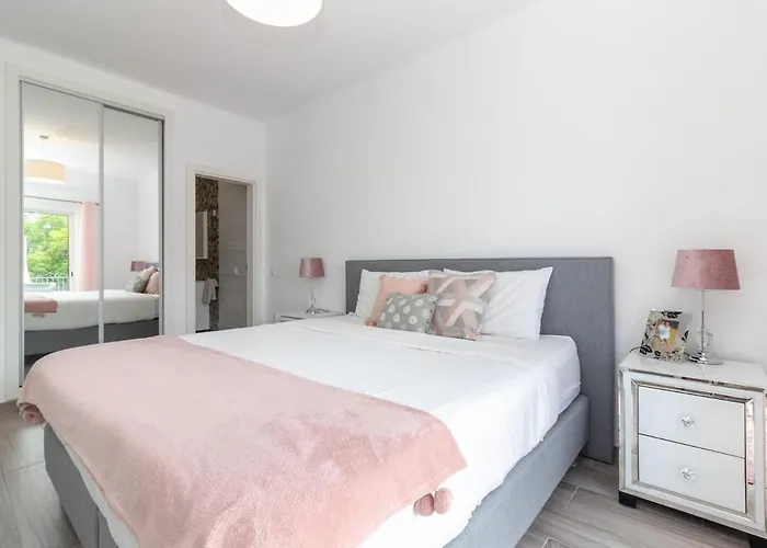 Dom wakacyjny Casa Ferrolho Walk To And Centre Carvoeiro (Lagoa)