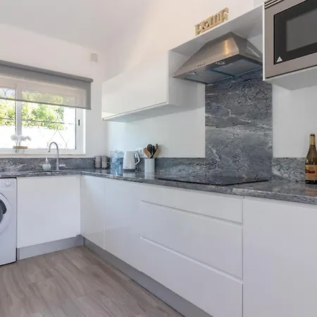 Casa Ferrolho Walk To And Centre Ferienhaus *